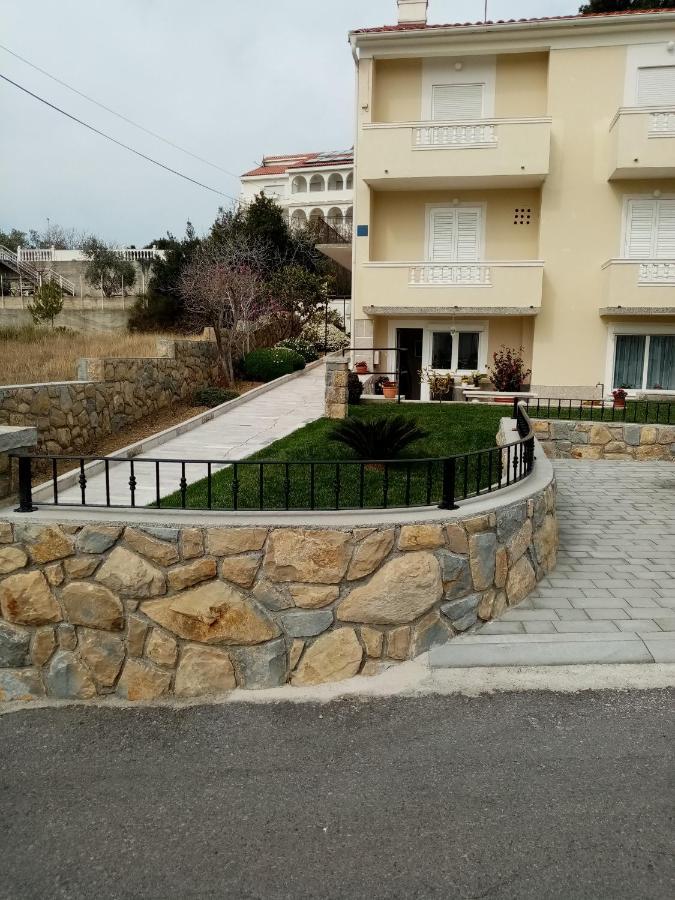 Apartment Branka Banjol Exteriér fotografie