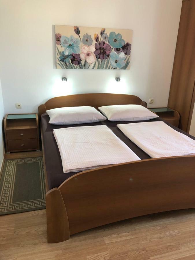 Apartment Branka Banjol Exteriér fotografie